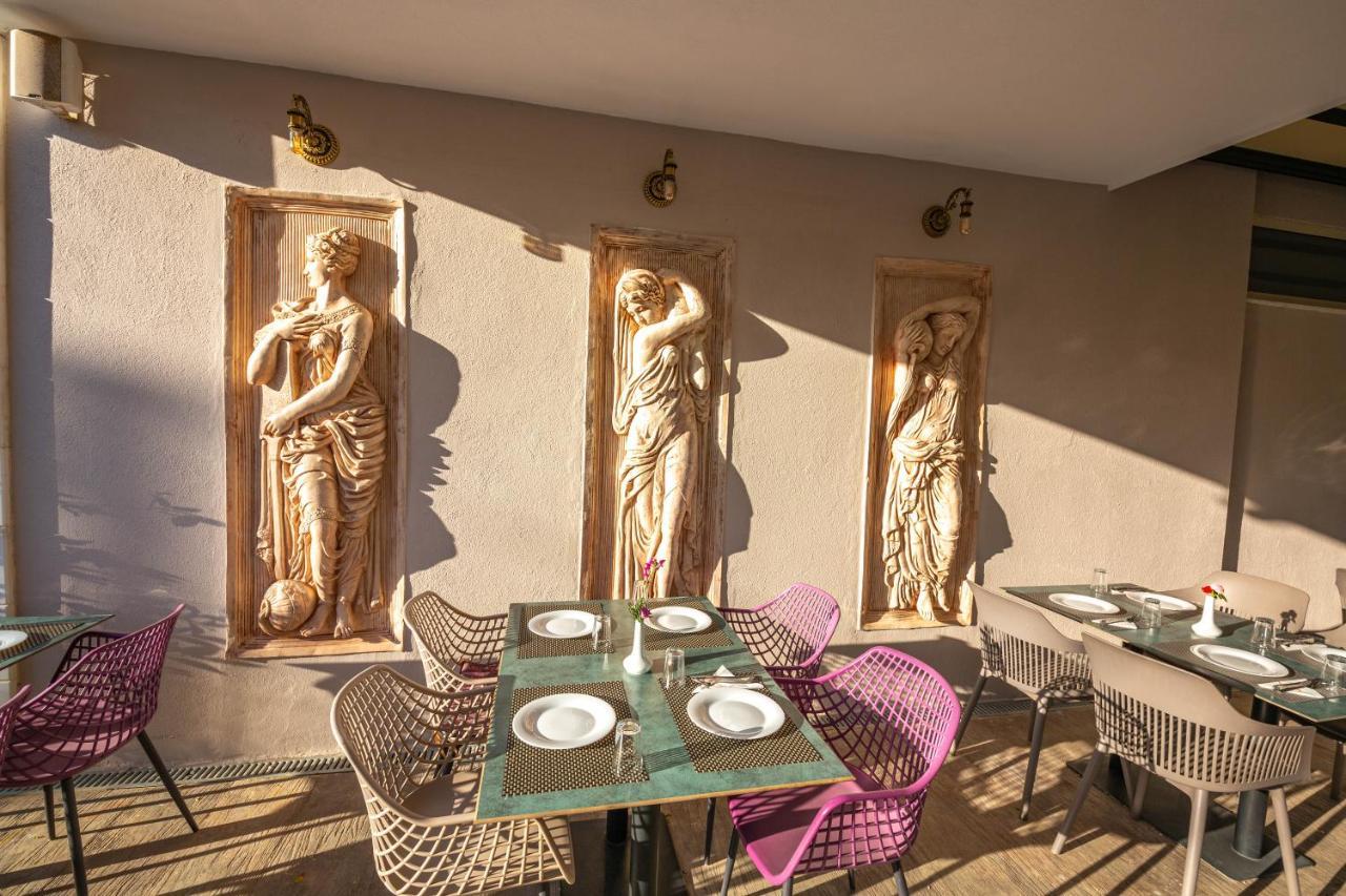 Class Hotel Ксамил Екстериор снимка