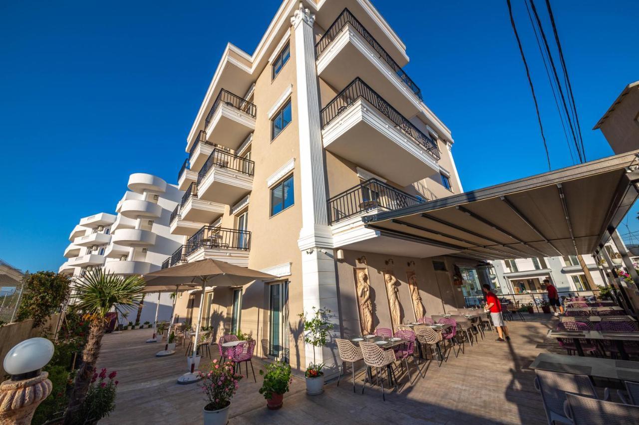 Class Hotel Ксамил Екстериор снимка