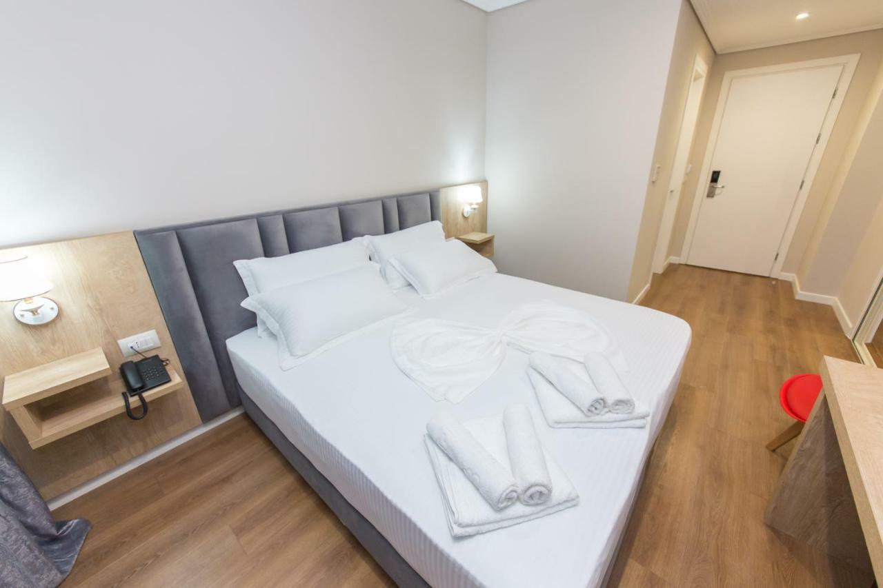 Class Hotel Ксамил Екстериор снимка
