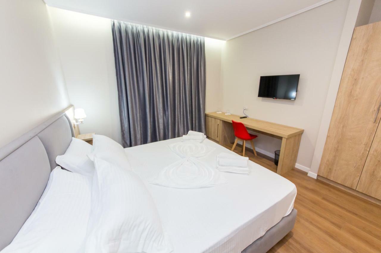 Class Hotel Ксамил Екстериор снимка